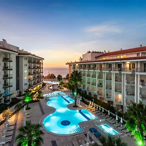 Hotel Ramada Hotel & Suites By Wyndham Kusadasi, Kusadasi
